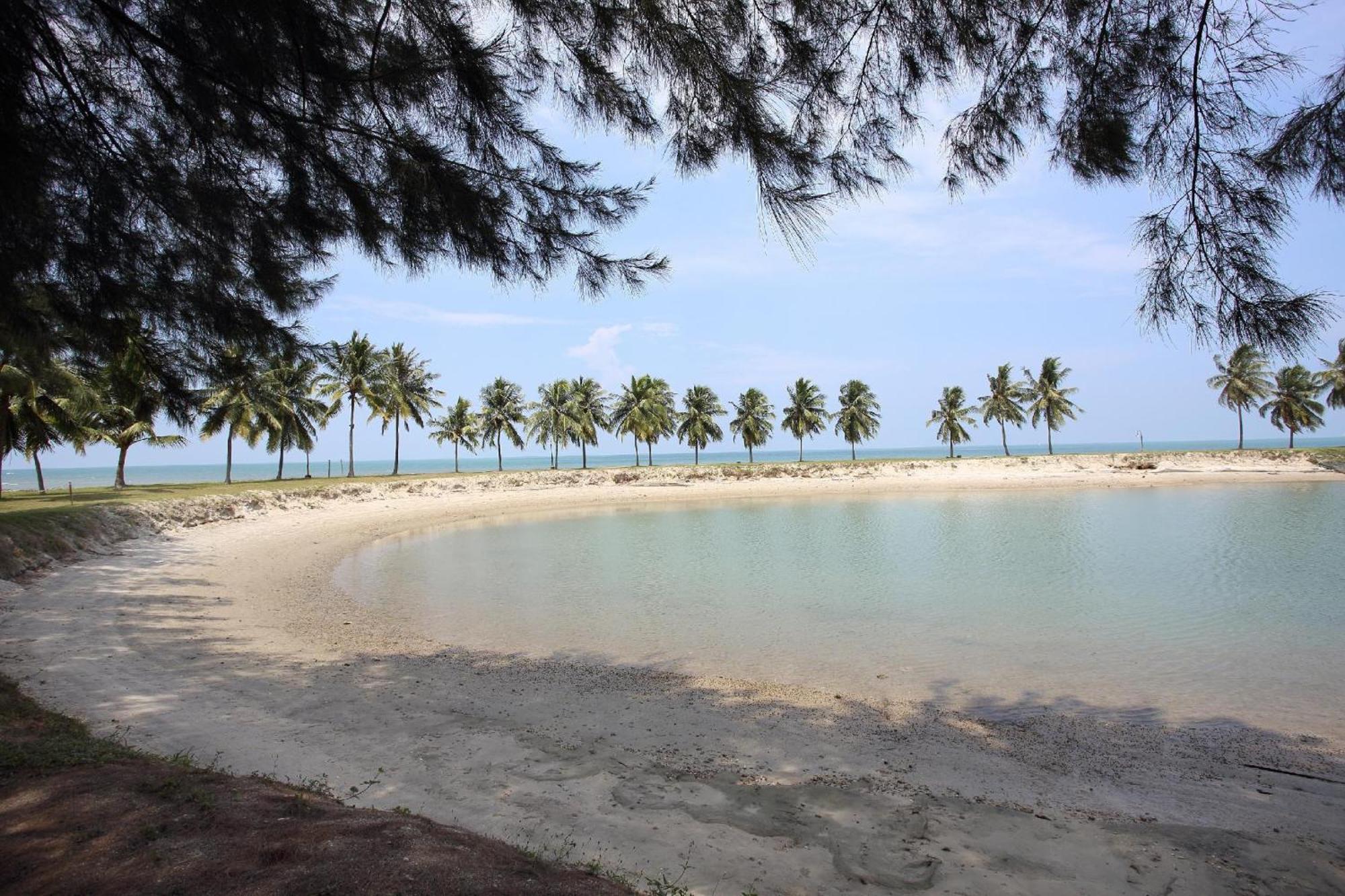 Pangsapuri Adira Corus Paradise Seaview Family *