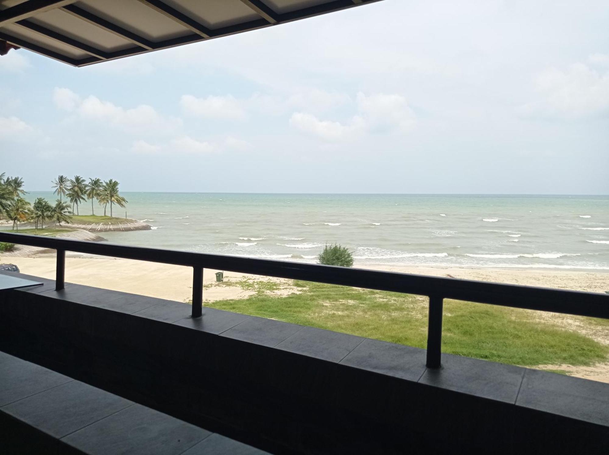 Pangsapuri Adira Corus Paradise Seaview Family *